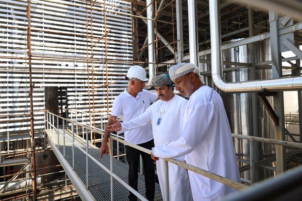 وفد عماني يبحث الاستفادة من “ميناء الإمام الخميني” لتعزيز التبادل التجاري مع إيران