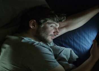 احذر.. السهر لساعات متأخرة يتسبب في الإصابة بمرض السكري
