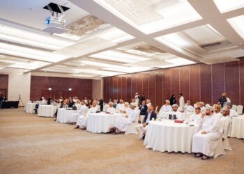 “الإسكان” تستعرض مسودة دليل اشتراطات متطلبات البناء العماني