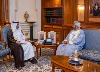 جلالة السلطان يتلقى رسالة خطيّة من ملك البحرين