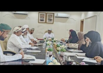 “اجتماعية السيب” تناقش عددًا من الموضوعات