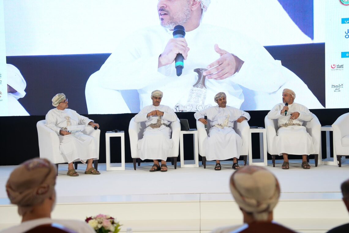 توصيات بتمكين تطبيقات الذكاء الاصطناعي في العمل الإعلامي ضمن فعاليات “المنتدى الصحفي العماني”