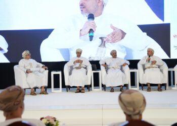 توصيات بتمكين تطبيقات الذكاء الاصطناعي في العمل الإعلامي ضمن فعاليات “المنتدى الصحفي العماني”