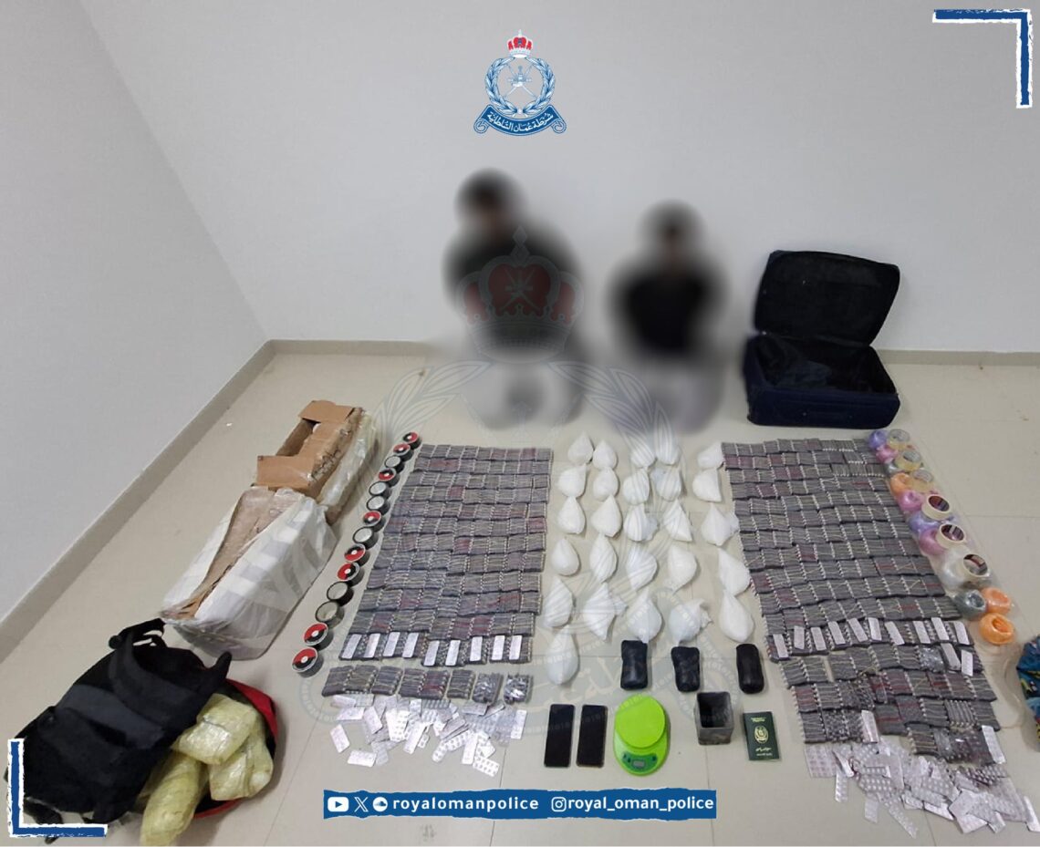 القبض على 5 أشخاص وبحوزتهم كميات كبيرة من المواد المخدرة