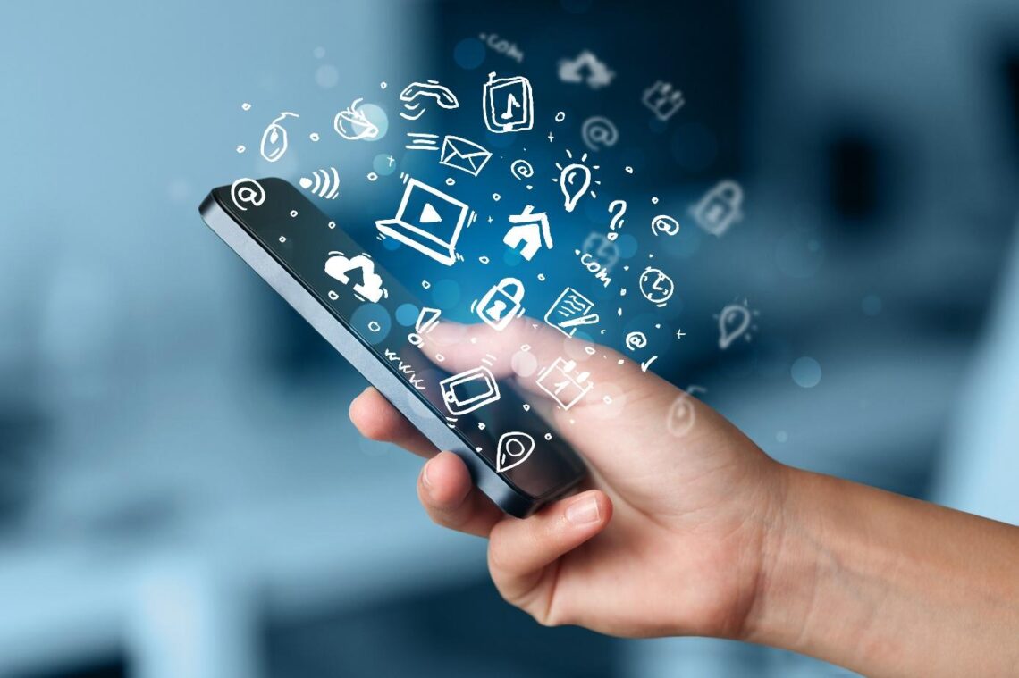 أمراض يمكن أن تصاب بها بسبب الهاتف.. تعرف عليها