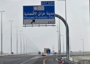 افتتاح مشروع وصلات طرق مدينة خزائن الاقتصادية الرابطة مع طريق الباطنة السريع