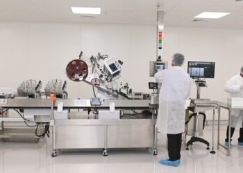 أكثر من 55 مليون ريال.. حجم الاستثمارات بقطاع الصناعات الطبية بسلطنة عمان