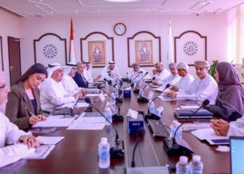اجتماع تنسيقي لإنجاز إجراءات تأسيس شركة عُمان والبحرين