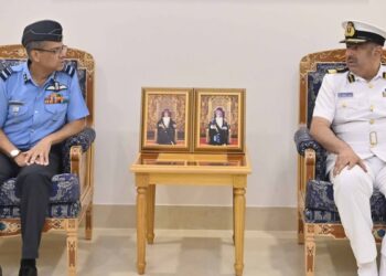 وفد كلية الدفاع الوطني بالهند يزور مركز الأمن البحري