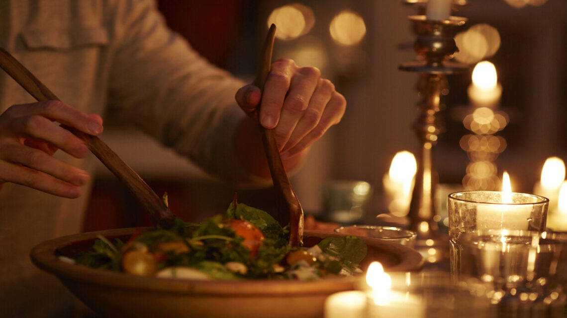 “نهج الطائر المبكر”.. دراسات تكشف أفضل وقت لتناول العشاء تجنبا للمخاطر الصحية .. عاجل