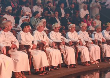 تكريم الفائزين بجوائز مهرجان ظفار الدولي للمسرح