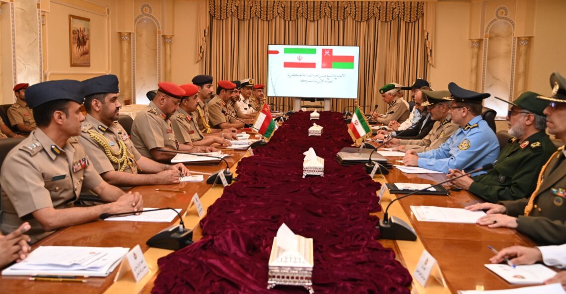 اختتام اجتماع لجنة الصداقة العسكرية العُمانية الإيرانية
