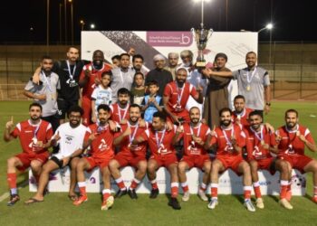 تتويج بنك مسقط بكأس بطولة جمعية المصارف العمانية لكرة القدم