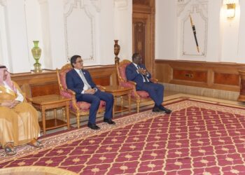 السيد فهد يستقبل رؤساء الوفود المشاركة في المؤتمر العام لمنظمة الإيسيسكو