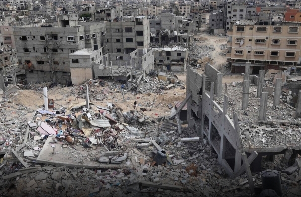 عدد شهداء قطاع غزة يتجاوز الـ 43 ألف شهيد