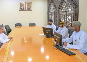 وزارة العمل تُجري مقابلات التوظيف بمحافظة ظفار