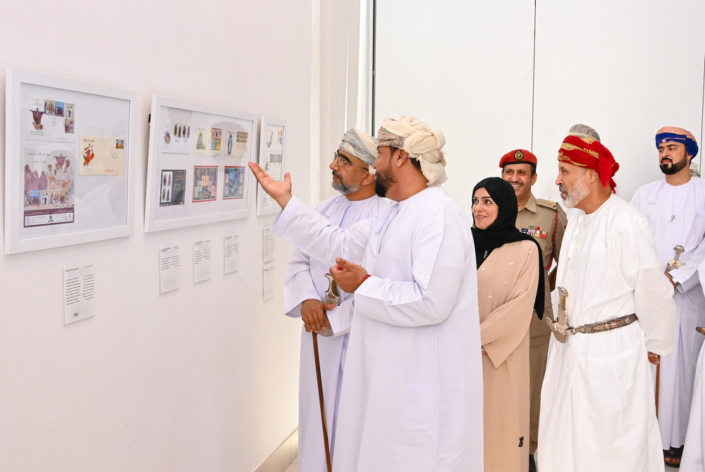 المتحف الوطني يفتتح معرض “ولاية صور في ذاكرة الطوابع البريدية”