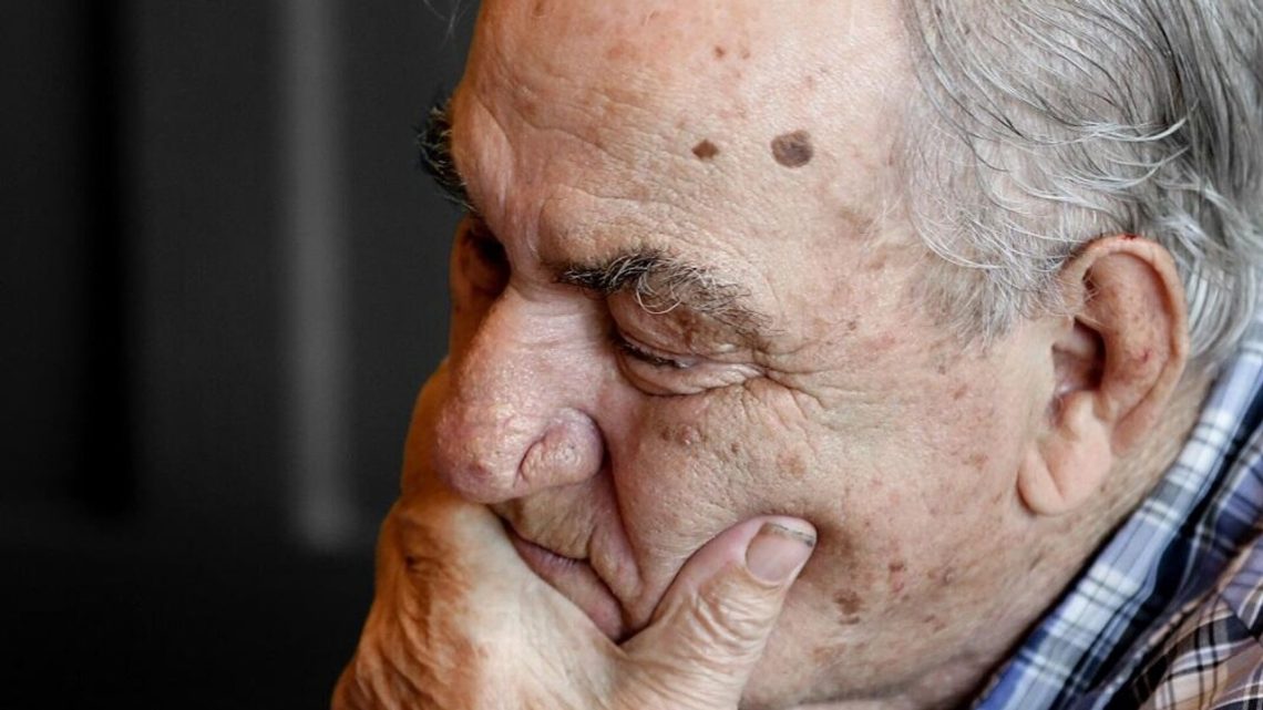 احذر.. هذه الأغذية تتسبب في تسريع الشيخوخة  واعتلال الصحة