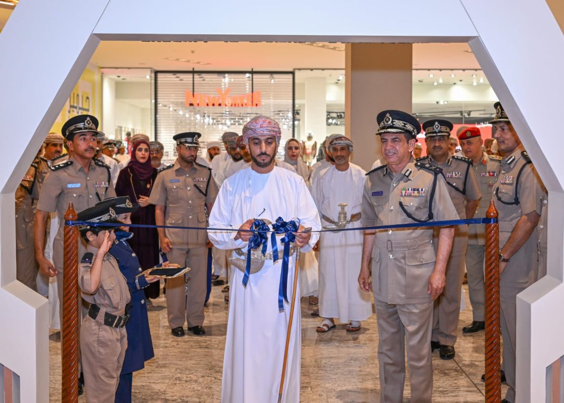 افتتاح معرض منتجات نزلاء ونزيلات الإدارة العامة للسجون بمول عمان