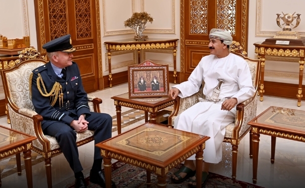 النعماني يستقبل رئيس أركان القوات الجويّة البريطانيّة