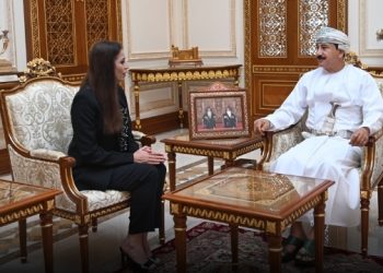 وزير المكتب السلطاني يستقبل سفيرة الأردن