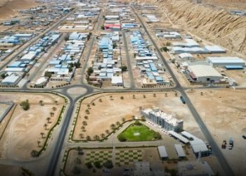 “البريمي الصناعية” توقع على عقود بأكثر من 7 ملايين ريال عُماني