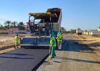 بطول 258 كيلومترًا.. تنفيذُ شبكة طرق جديدة بولايات شمال الباطنة