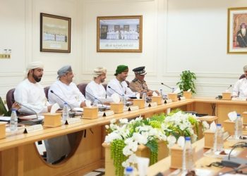 “بلدي البريمي” يناقش خطط تطوير قطاع التعليم والمشروعات التنموية