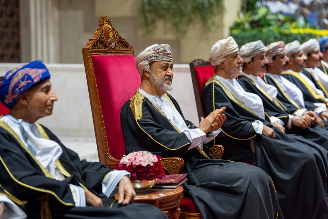 جلالةُ السُّلطان يشملُ برعايتِه السّاميةِ الكريمةِ المهرجان الطلابيَّ “نهضة عُمان المتجدّدة”