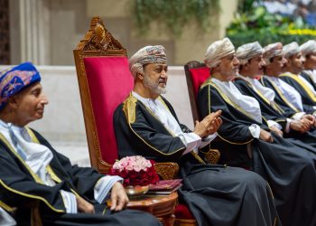 جلالةُ السُّلطان يشملُ برعايتِه السّاميةِ الكريمةِ المهرجان الطلابيَّ “نهضة عُمان المتجدّدة”
