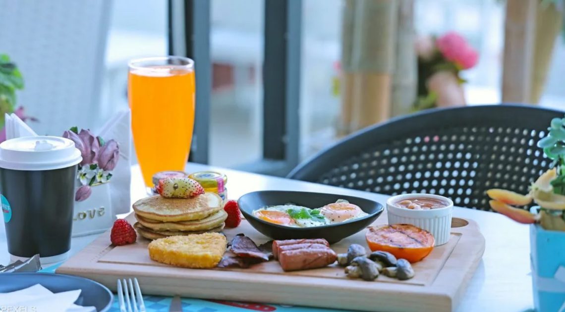 هل هناك علاقة بين وجبة الإفطار والاكتئاب؟.. هذه الدراسة توضح لك