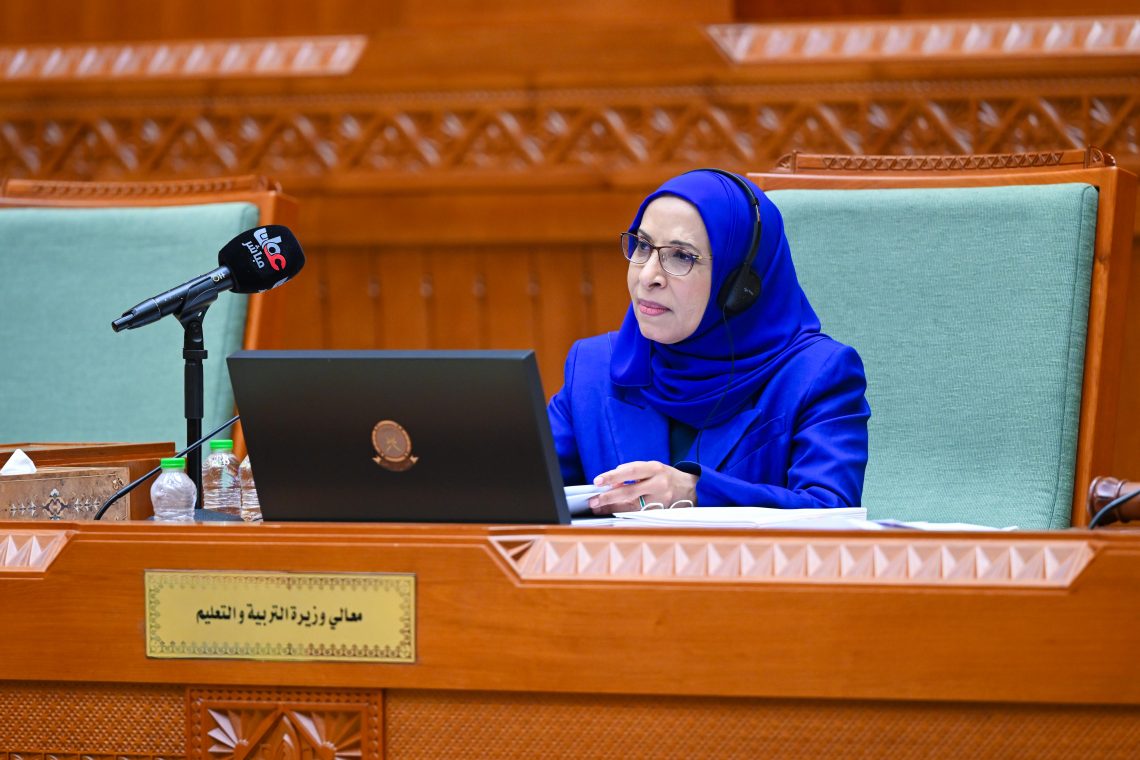 أصحاب السعادة يؤكدون على: زيادة أعداد المدارس المسائية يؤثر على جودة التعليم المدرسي..  “الشورى” يناقش بيان وزيرة التربية والتعليم