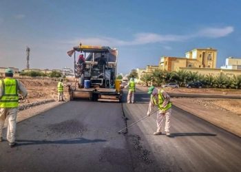 إنجاز 50 % من رصف الطرق الداخلية للمخططات التعويضية بالخابورة وصحم
