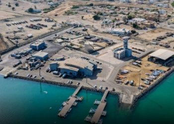 قرابة 750 ألف طن حجم مناولة البضائع بميناء السويق خلال العام الماضي