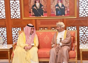وزير الداخلية ونظيره الكويتي يستعرضان سُبل تعزيز آفاق التعاون المشترك بين البلدين