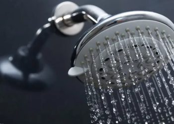 هل قمت بالتجربة من قبل؟.. 12 دراسة تؤكد فوائد الاستحمام بالماء البارد