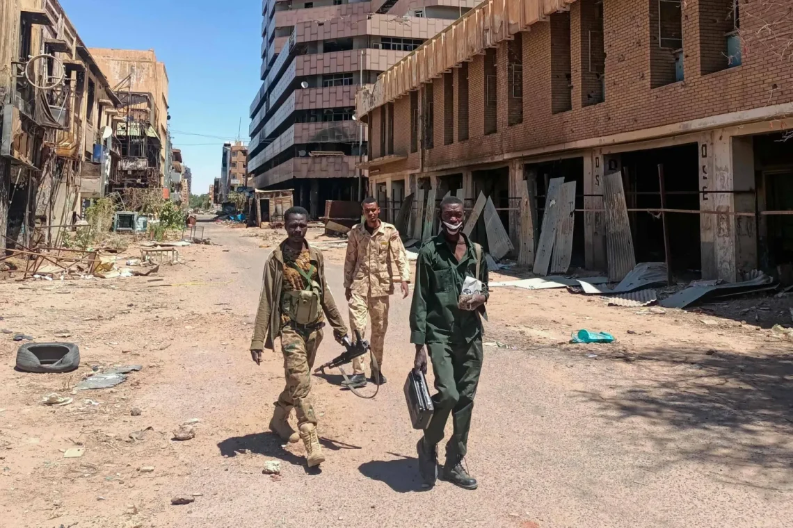 الجيش السوداني يعلن سيطرته على مطار الخرطوم
