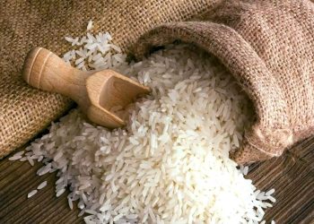 كيف يمكن التمييز بين الأرز الطبيعي والمزيف؟