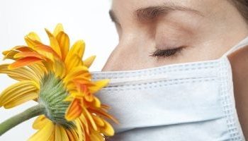 ابتكار طريقة جديدة تُعيد حاسة الشم لمرضى “كوفيد الطويل الأمد”
