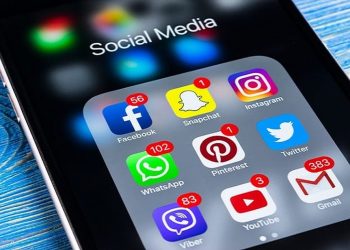 مختصّون يؤكّدون أهمية الوعي المجتمعي ودور الأسرة والمؤسسات الوطنية في التصدي للشائعات