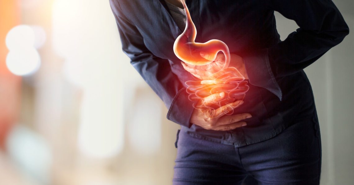 حموضة المعدة.. كيف تجنب نفسك منها في شهر رمضان؟