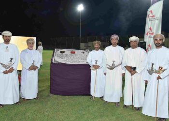 برنامج “الملاعب الخضراء” من بنك مسقط يواصل تحقيق النجاح في دعم الفرق الرياضية في مختلف الولايات