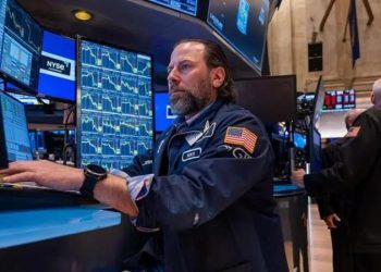 في ظل “حرب الرسوم الجمركية” .. إليك شرح مبسط عن أبرز المصطلحات الاقتصادية التي تشغل العالم