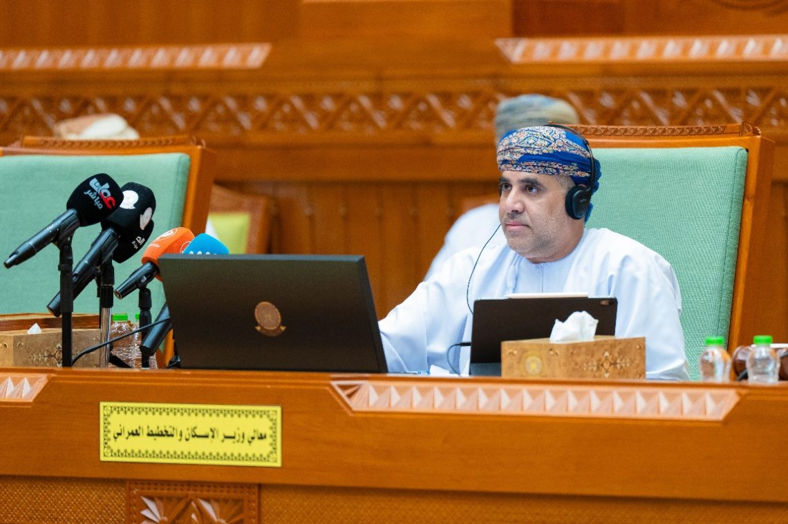 وسط مناقشات مستفيضة لصالح المواطنين.. تفاصيل بيان وزير “الإسكان” في مجلس الشورى