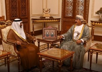 وزير المكتب السلطاني يستقبل السفير الإماراتي