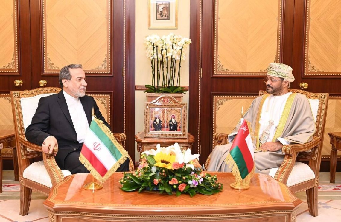 عقد جلسة مشاورات بين وزير الخارجية ونظيره الإيراني ضمن المفاوضات بين طهران وواشنطن