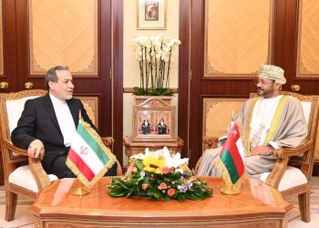 عقد جلسة مشاورات بين وزير الخارجية ونظيره الإيراني ضمن المفاوضات بين طهران وواشنطن