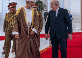 جلالة السلطان والرئيس الجزائري يشهدان توقيع عدد من الاتفاقيات ومذكرات التعاون