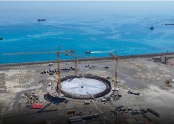 وضع حجر الأساس لمشروع “مرسى” لتزويد السّفن بوقود الغاز بميناء صحار