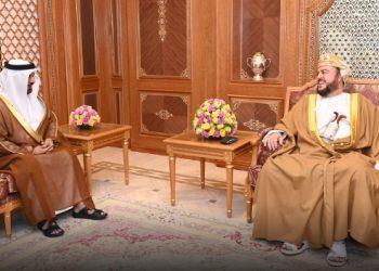 نيابة عن جلالة السلطان.. السيد أسعد يودع السفير الإماراتي